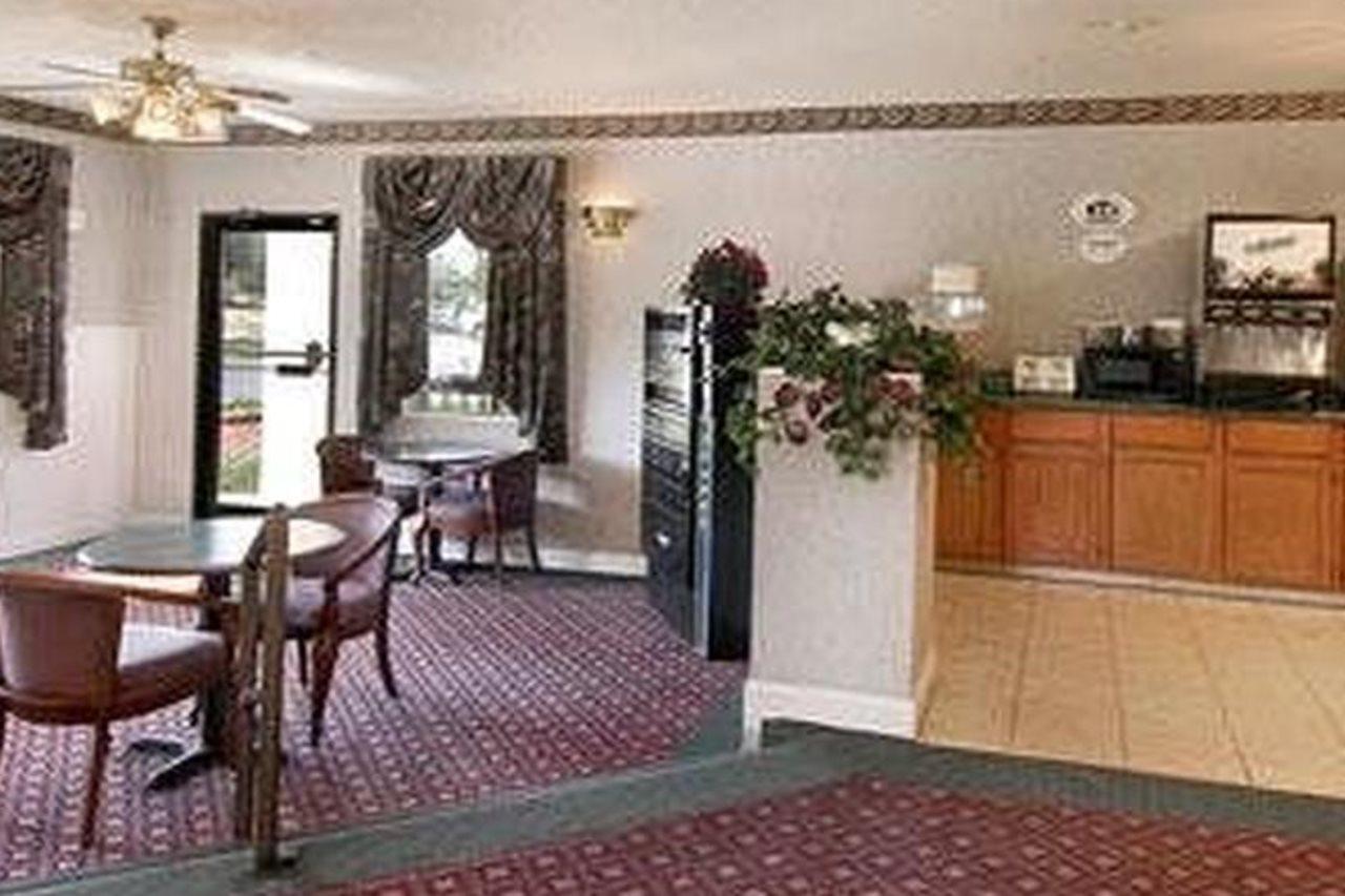 Rodeway Inn Lumberton Esterno foto