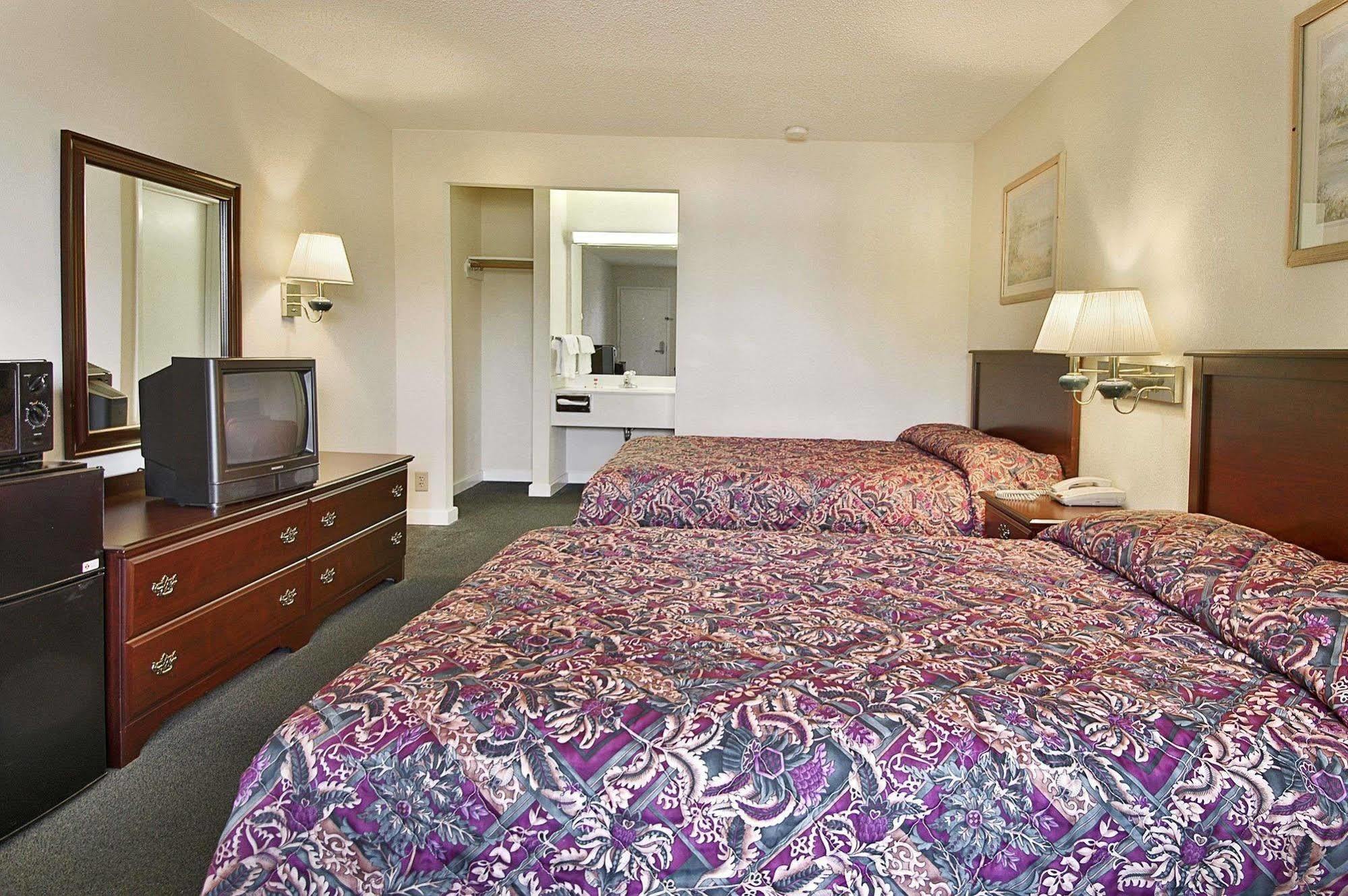 Rodeway Inn Lumberton Camera foto